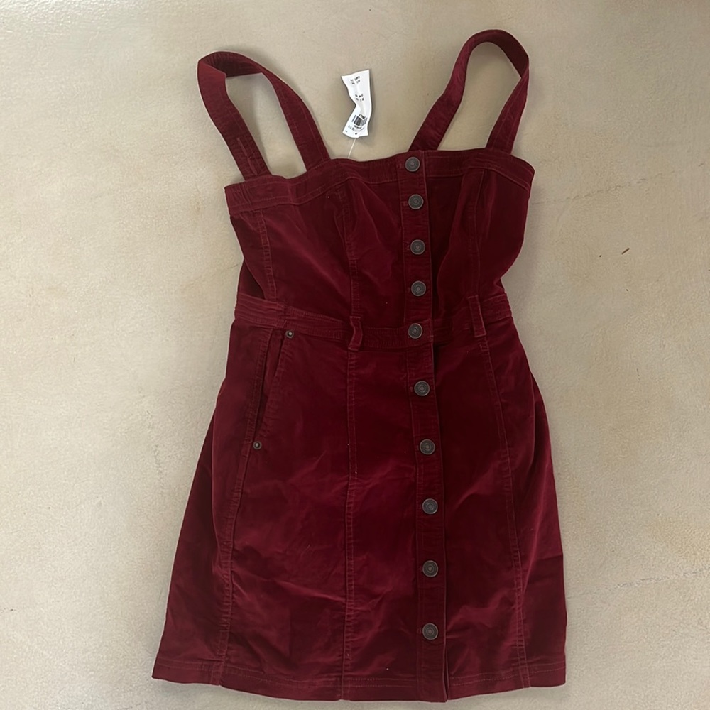 Selling a Abercrombie and Fitch dress
